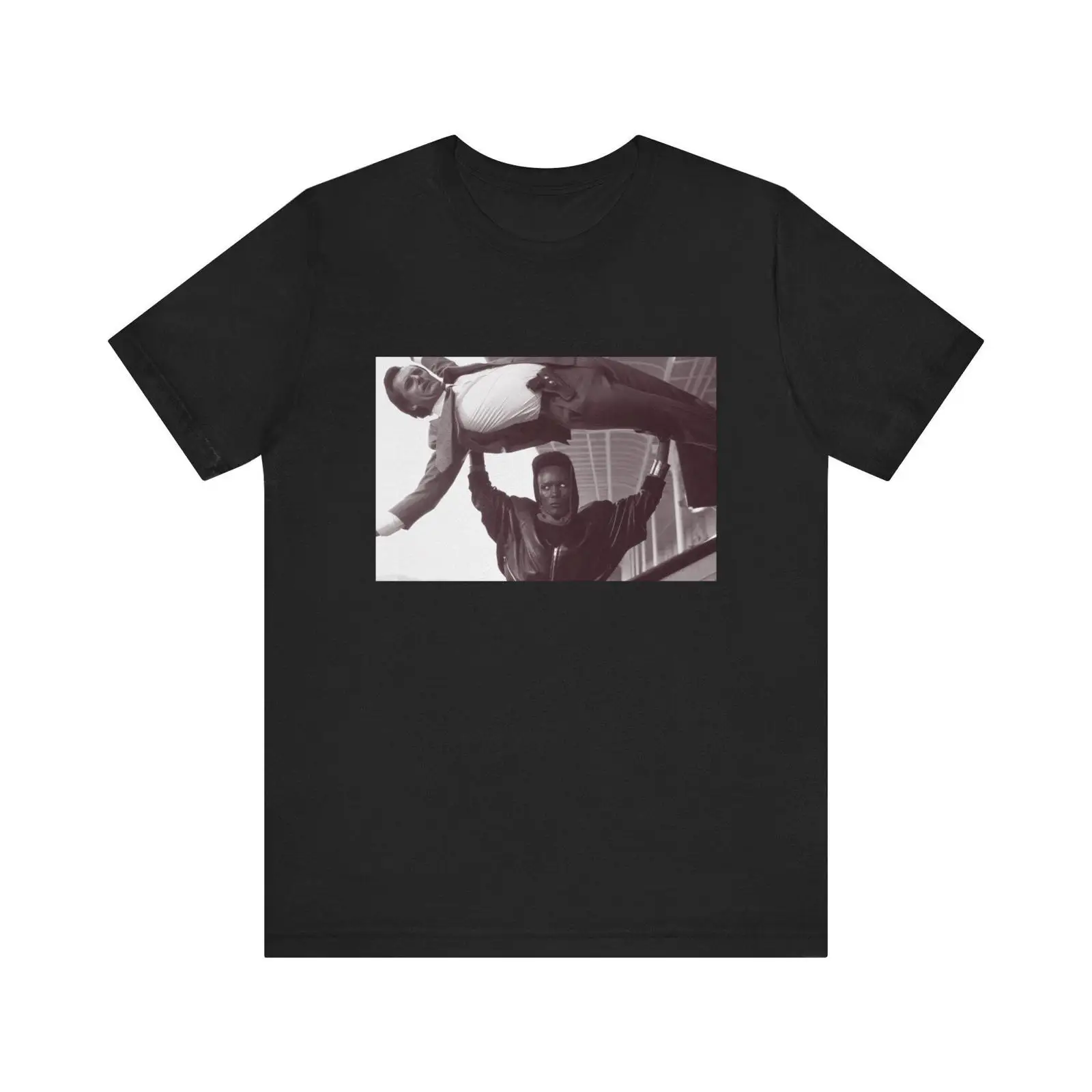Vintage Fashion Quotes - グレース・ジョーンズ「Overthrow the Patriarchy」ジャージTシャツ、ヴィンテージ風ウォッシュ加工、通気性のあるデザイナーズウェア、メンズファッション、ソフトな着心地