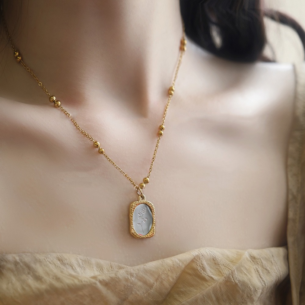 ヴィンテージ彫刻ローズペンダントネックレス女性用ゴールドメッ - Vintage Fashion Tags のレビューと価格