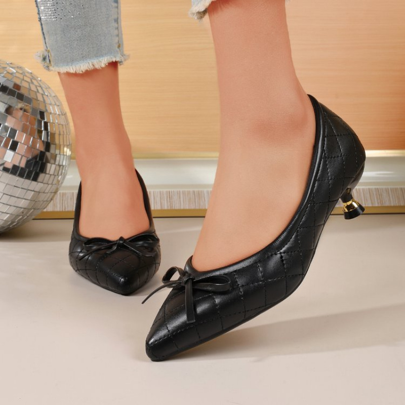 ヴィンテージ レディース ポインテッドトゥ ボウ キトゥンヒ - Vintage Fashion Aesthetic のレビューと価格