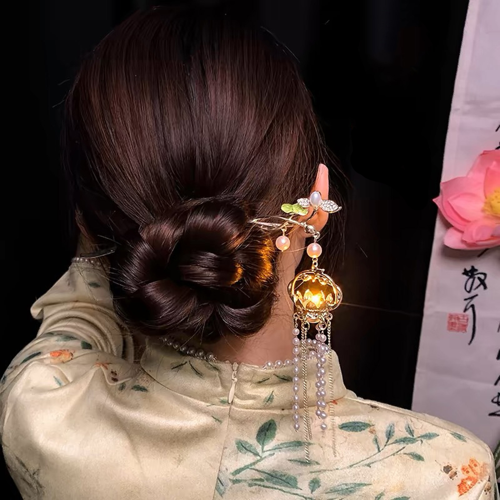 発光花ヘアピン女性のためのクリエイティブ蓮発光ランタンタッセ - Vintage Fashion Ai のレビューと価格